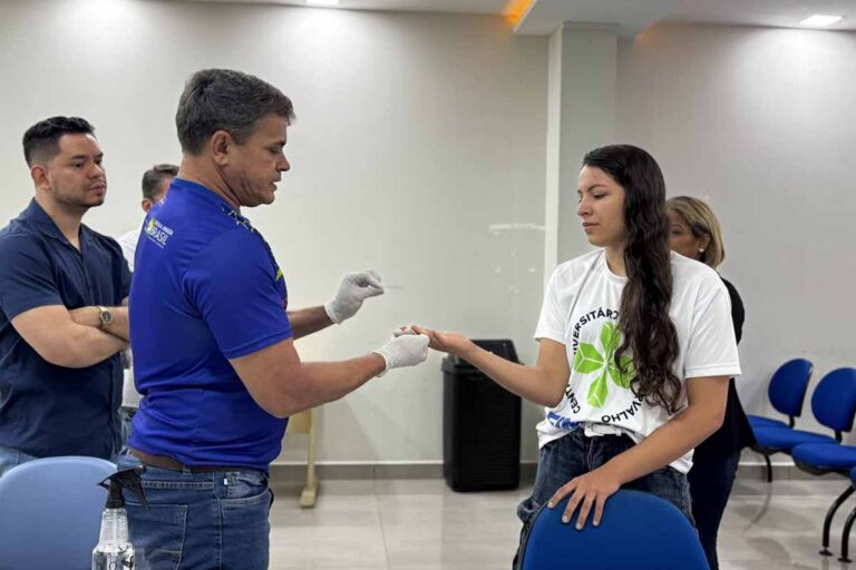 Rede privada recebe capacitação para ampliar prevenção e controle da malária em Porto Velho