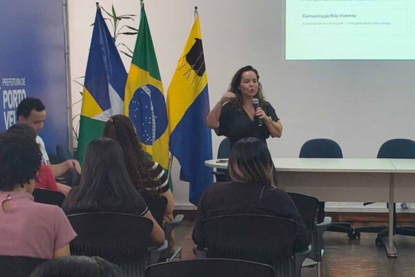 Programa Acolhe Mulher capacita 652 voluntários para fortalecer proteção em Porto Velho