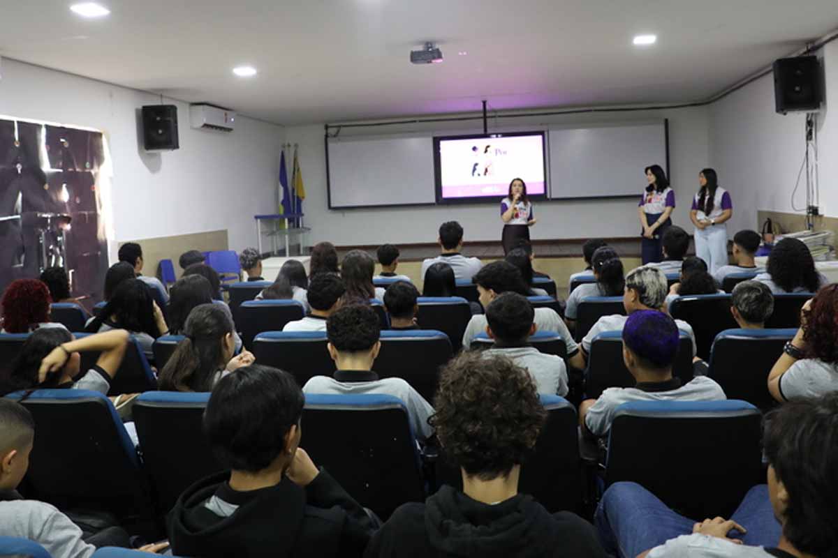 TJRO amplia projeto ‘Por Elas na Escola’ e leva ações de prevenção à violência para o interior
