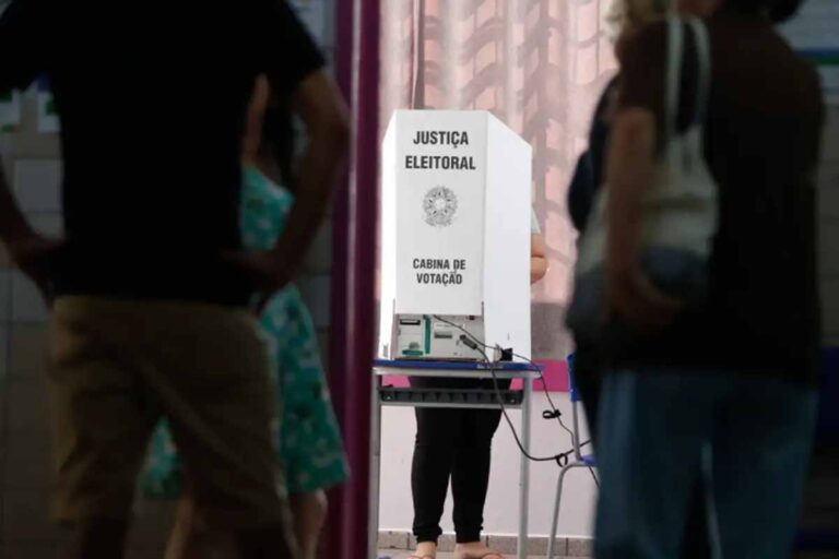 TSE contabiliza 1.103 denúncias de irregularidades na propaganda eleitoral