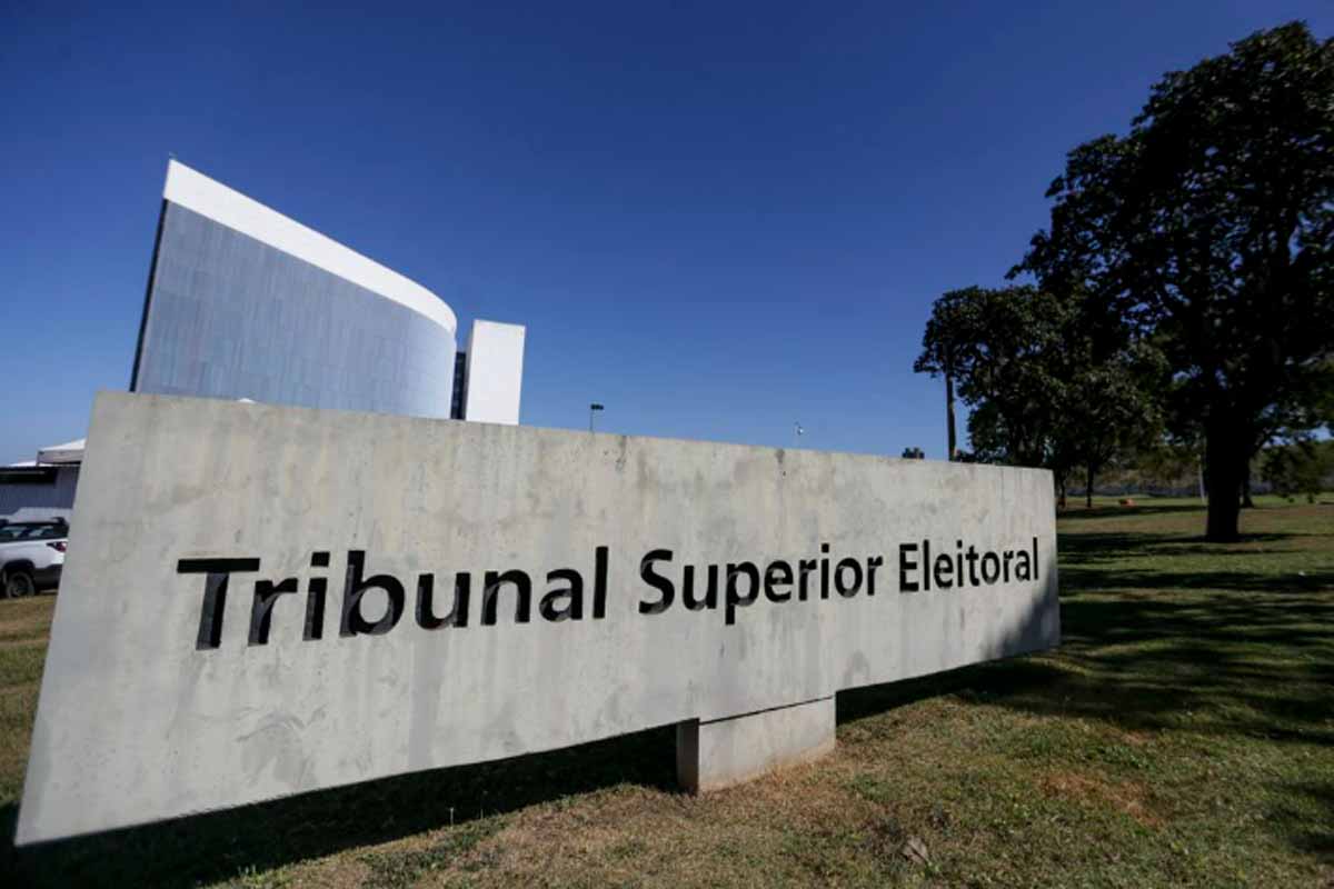 TSE cria conselho para fiscalizar desinformação e uso de inteligência artificial nas eleições