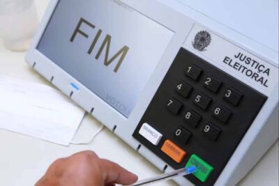TSE abre urna eletrônica durante live e promove ações sobre segurança do sistema eleitoral