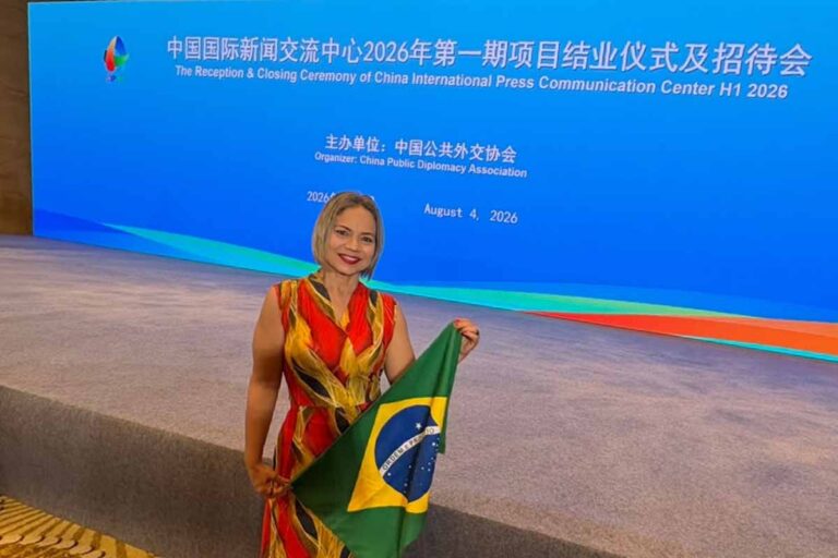 De Rondônia, Luciana Oliveira é premiada na China e representa América Latina em cerimônia do CIPCC