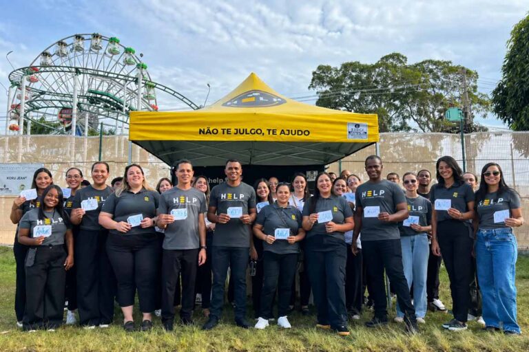 Voluntariado amplia acesso à saúde mental e mobiliza milhares de pessoas no Brasil