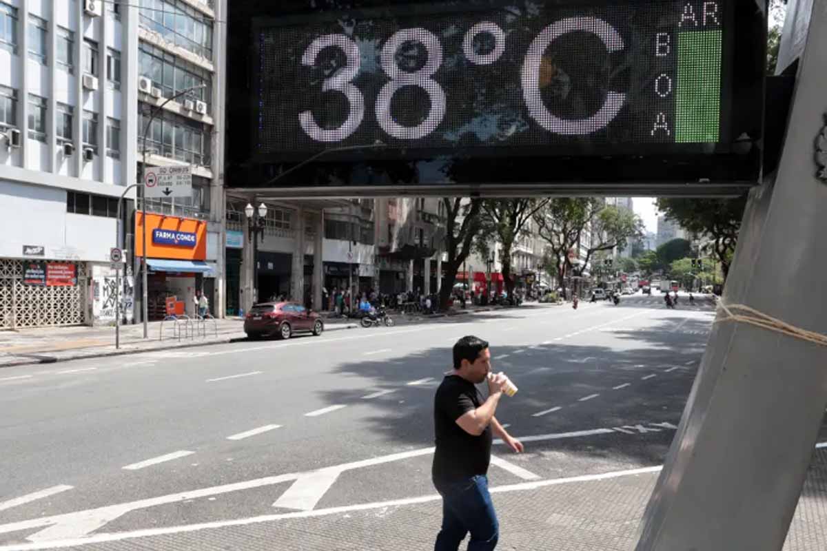 Porto Velho pode chegar a 41°C em dia de calor extremo e baixa umidade