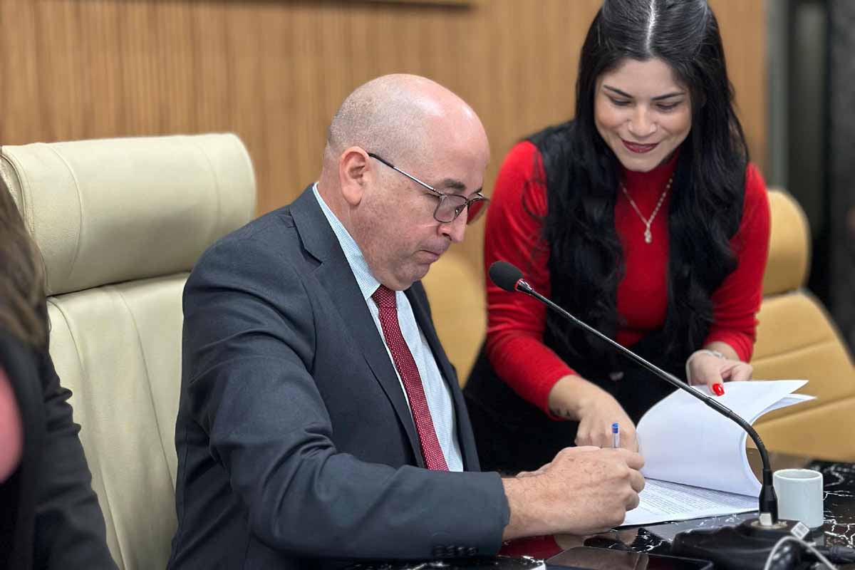Gedeão Negreiros pede recuperação de estradas na Vila Indianópolis e no Ramal Receba