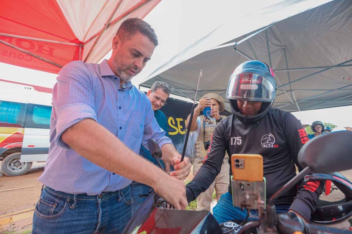 Prefeitura distribuirá 600 capacetes e antenas corta-pipa a motociclistas em Porto Velho