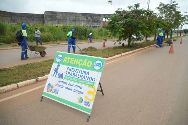 Porto Velho amplia frentes de limpeza em ruas, praças e mercados