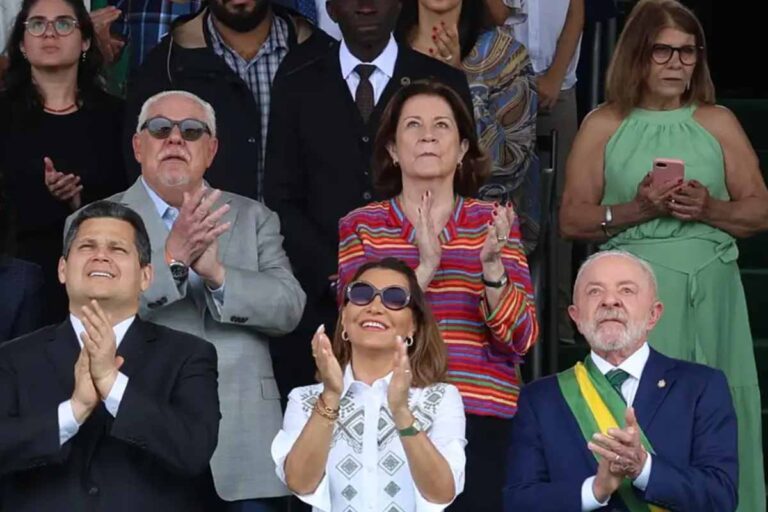 Desfile de 7 de Setembro reúne autoridades e destaca soberania nacional em Brasília