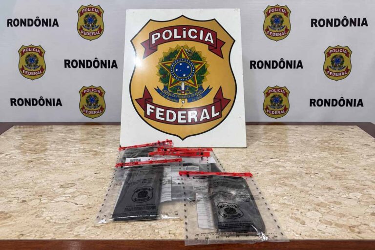 PF cumpre prisões e buscas em operação contra tráfico de drogas e armas em Rondônia