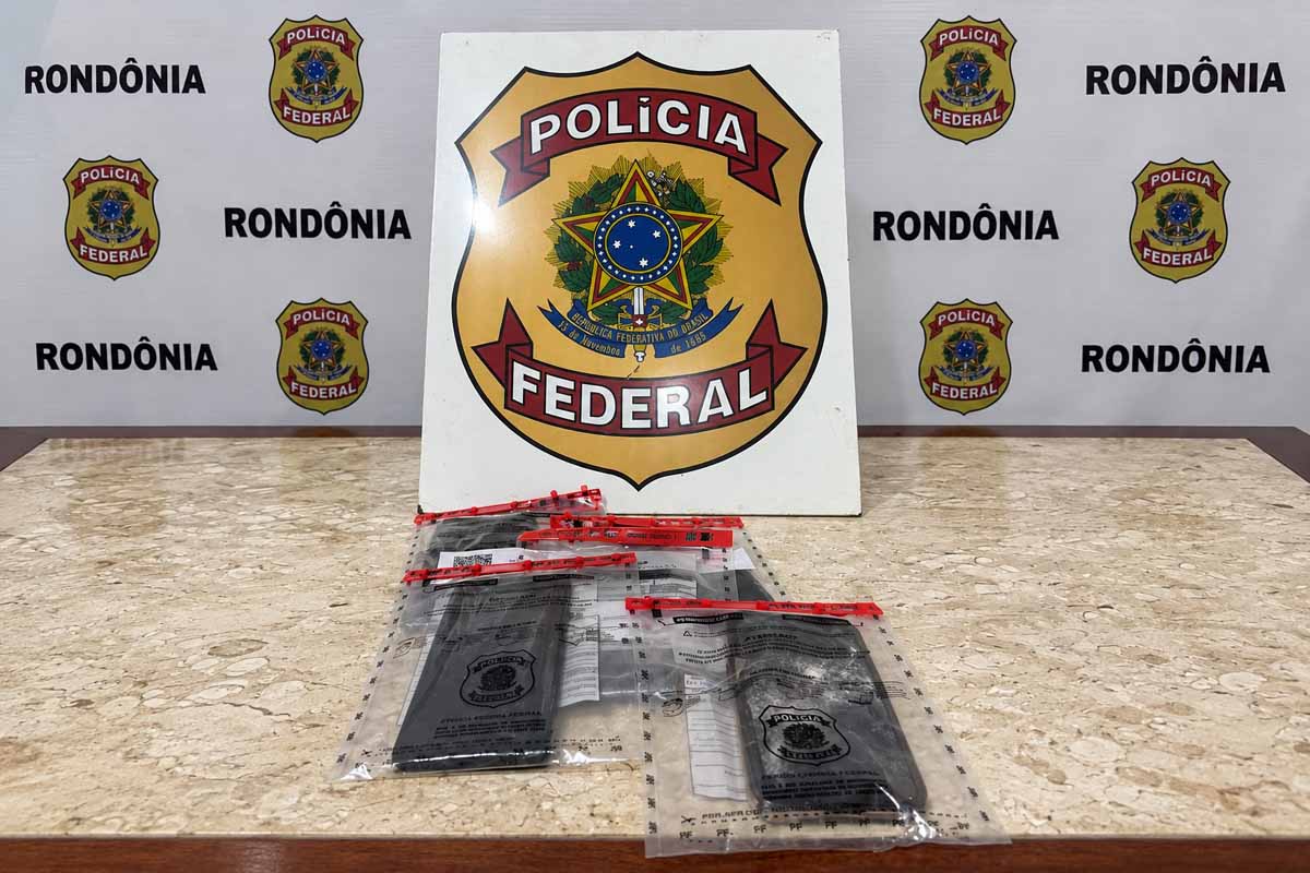 PF cumpre prisões e buscas em operação contra tráfico de drogas e armas em Rondônia