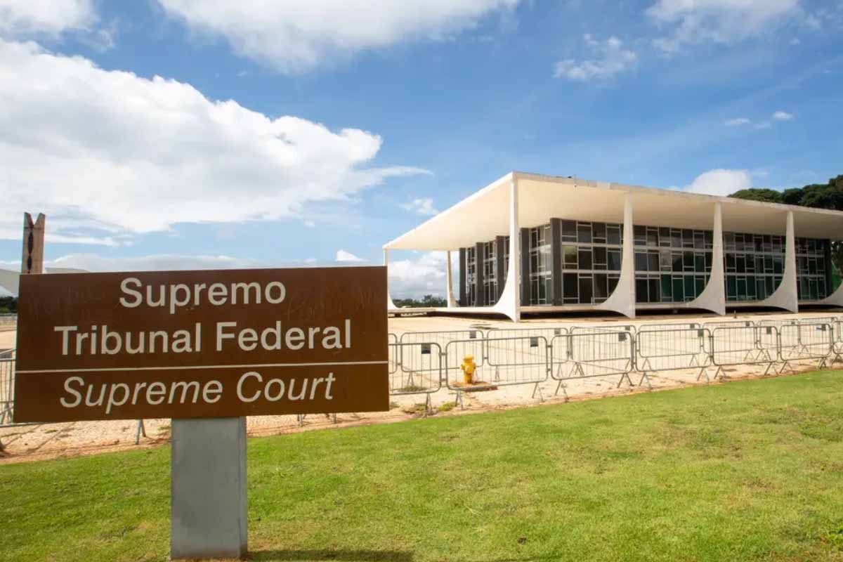 Ex-ministros do STF cobram investigação rigorosa sobre denúncias envolvendo a Corte