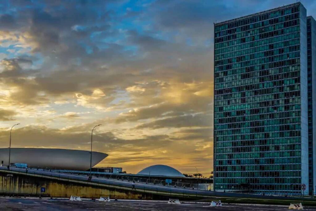 Fim da escala 6x1 tem votação adiada no Senado após obstrução da oposição