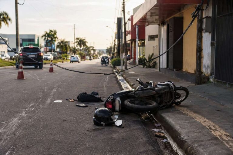 Cabo de internet atinge pescoço de motociclista em Cacoal e Speed Travel é condenada