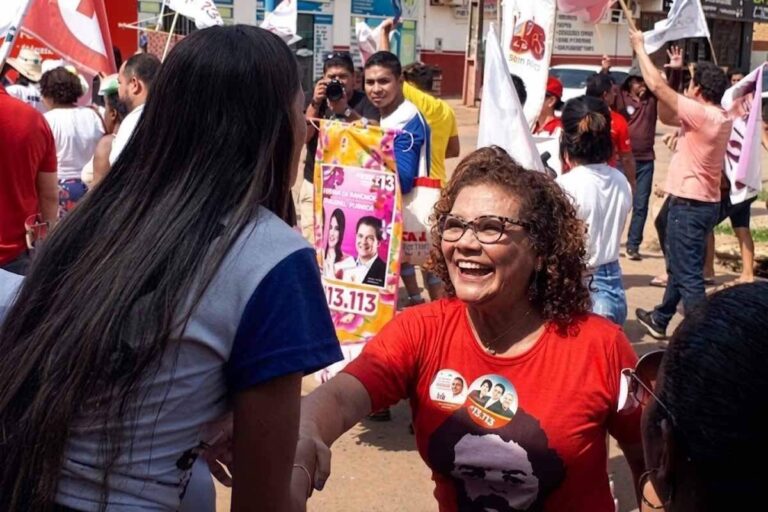Fátima Cleide relembra autoria da proposta da Transposição e defesa de servidores de Rondônia
