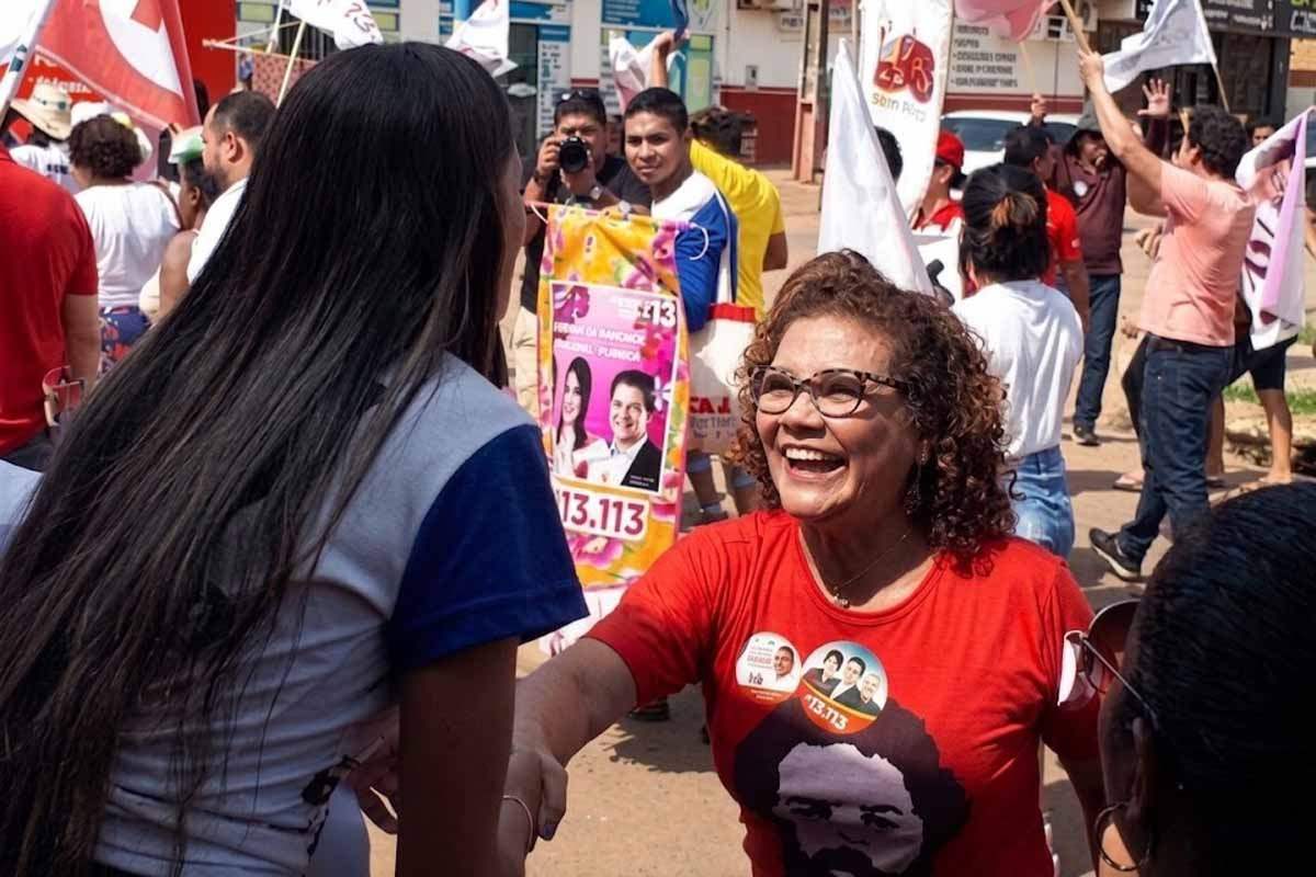 Fátima Cleide relembra autoria da proposta da Transposição e defesa de servidores de Rondônia
