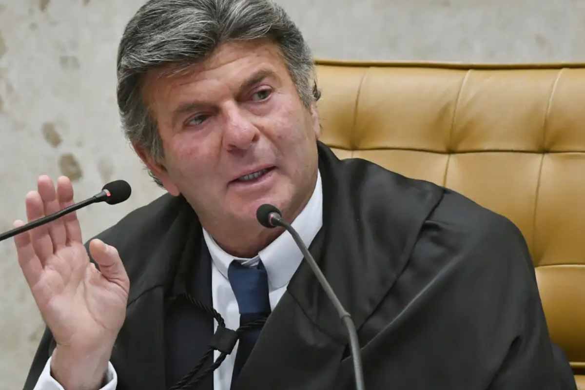 Fux suspende decisão de Dino e mantém retirada de posts sobre Nossa Senhora Aparecida