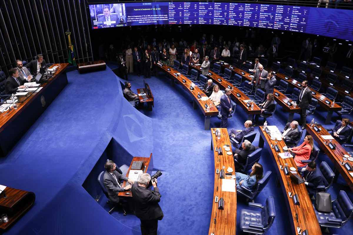 MEIs poderão faturar até R$ 140 mil e ter dívidas perdoadas após aprovação no Senado
