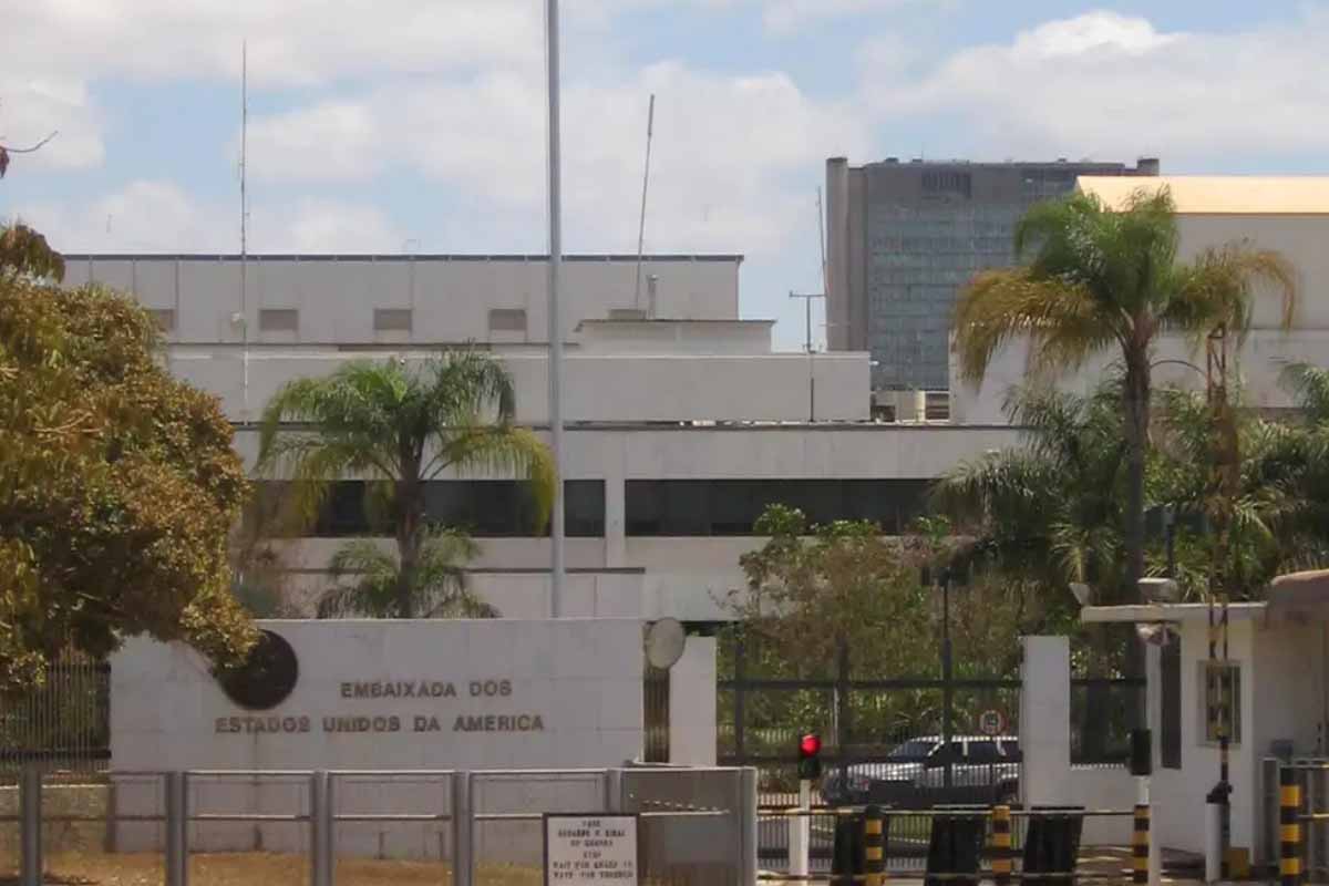 EUA e Austrália suspendem serviços consulares no Brasil por questões de segurança