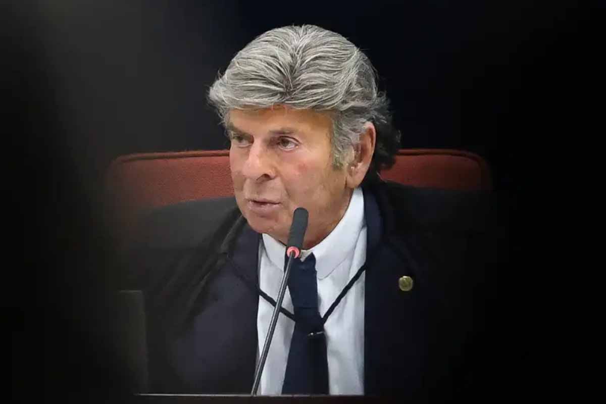 Luiz Fux solicita ao STF processos sigilosos de Bolsonaro para analisar anulação de operação da PF