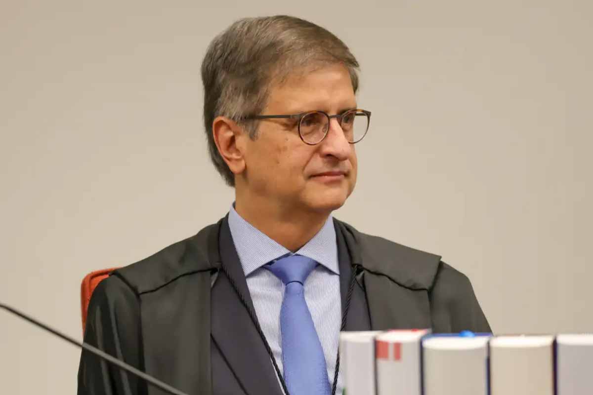 PGR se posiciona contra divulgação de registros de visitas de Vorcaro e esposa de Moraes ao Senado