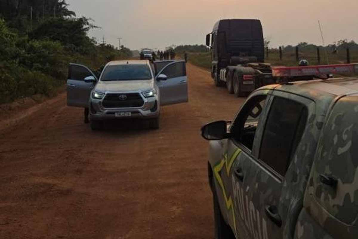 Polícia recupera três veículos roubados após seis pessoas serem mantidas reféns em Cacaulândia