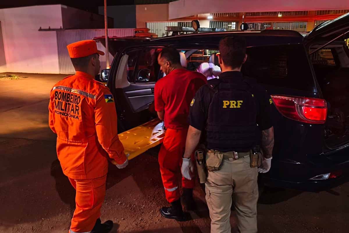 Bebê nasce em viatura da PRF durante atendimento de emergência na BR-425 em Rondônia
