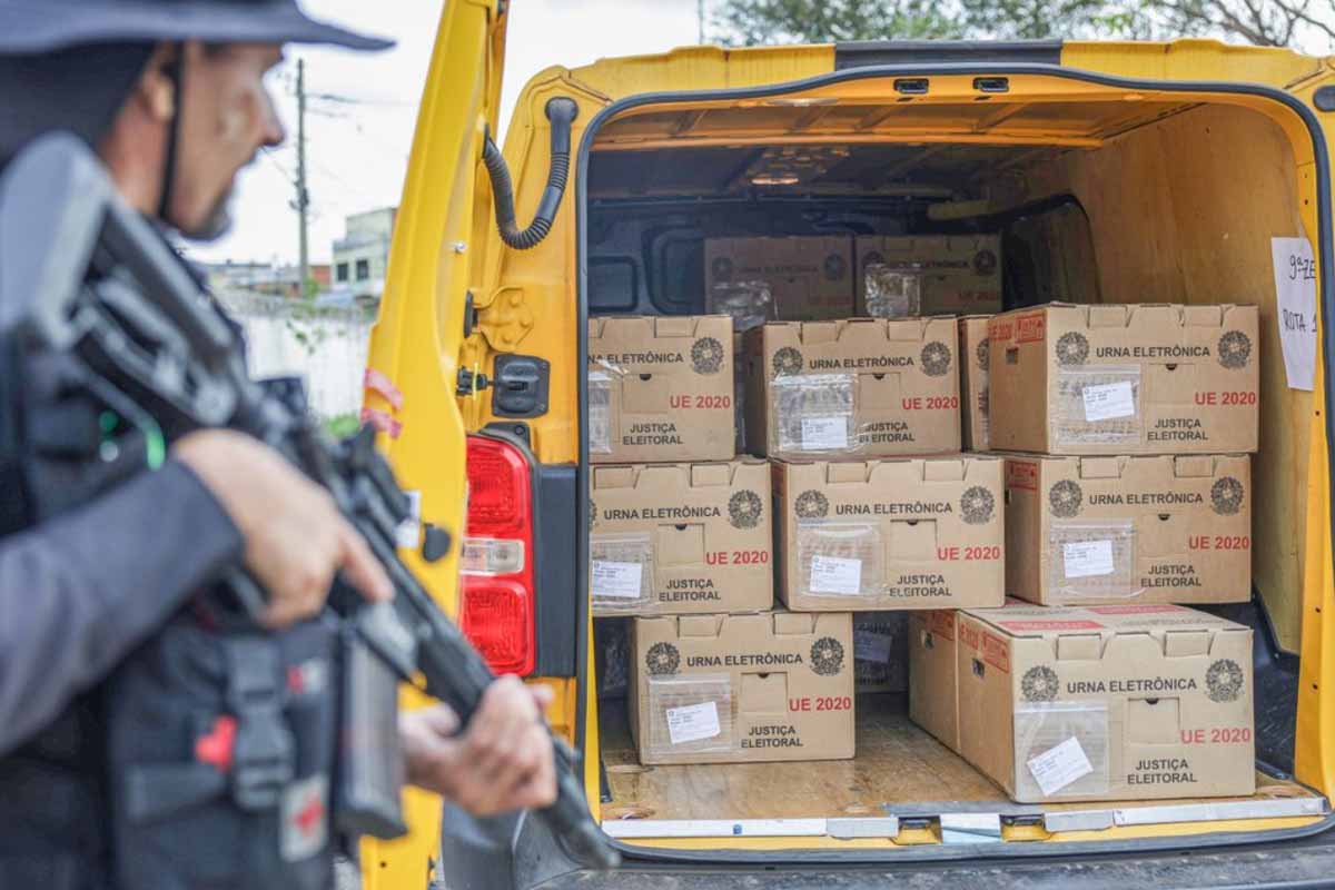 Justiça Eleitoral conclui preparação de urnas para o primeiro turno das Eleições 2026