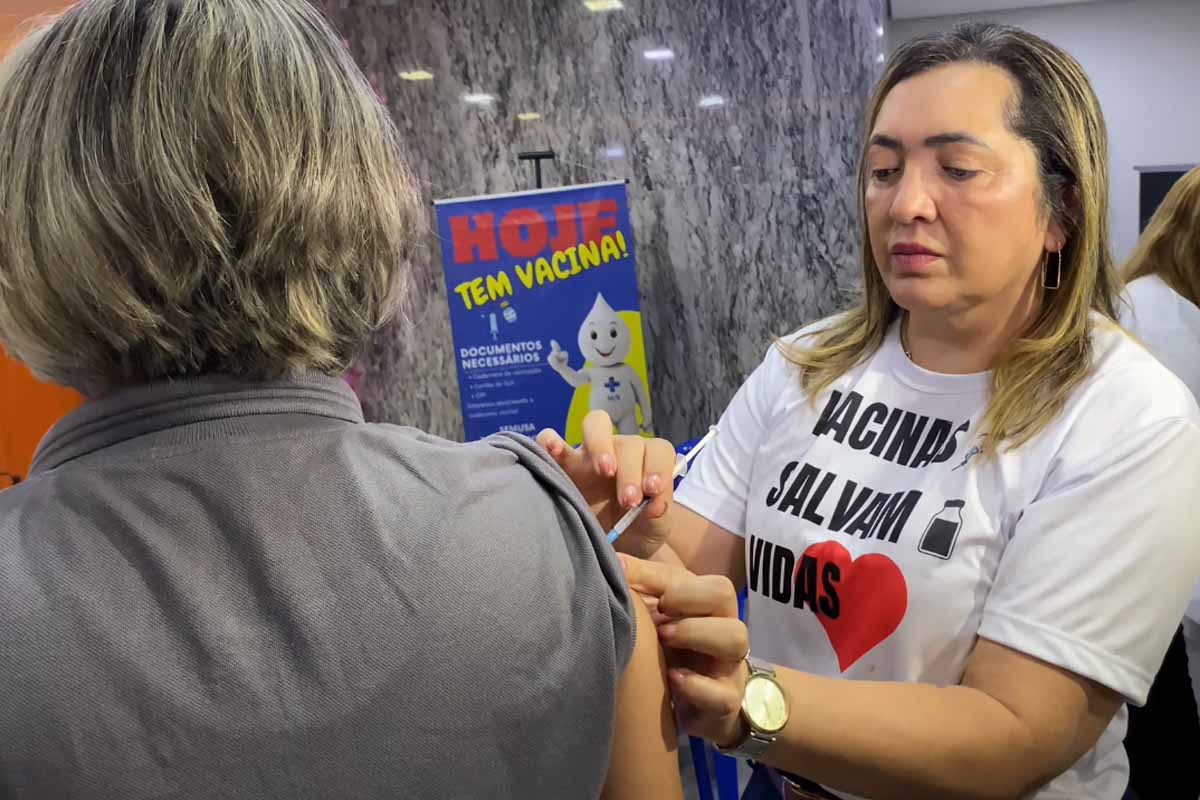 Vacinação em Jaci Paraná acontece nesta quinta-feira com atendimento para todas as idades