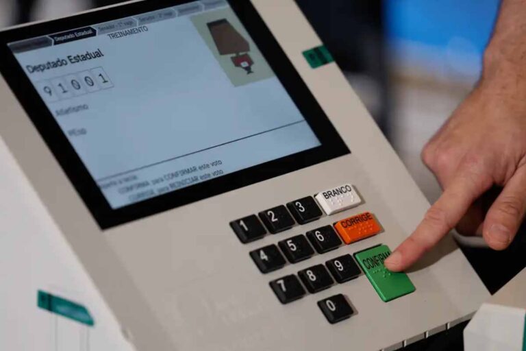 Eleições 2026: eleitor deve votar em seis cargos; veja a sequência na urna