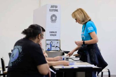 Eleições 2026 levam 158,7 milhões de eleitores às urnas neste domingo em todo o Brasil