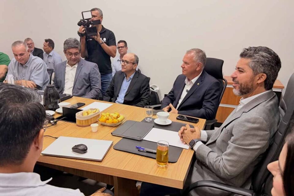 “O Estado está numa situação hoje que exige muita técnica”, diz Marcos Rogério ao anunciar gabinete de crise na saúde