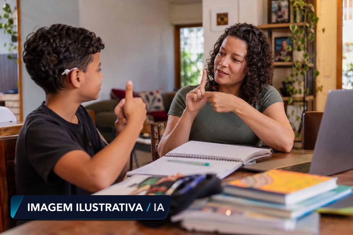 Justiça condena Estado de Rondônia a disponibilizar intérpretes de Libras para alunos surdos em duas cidades