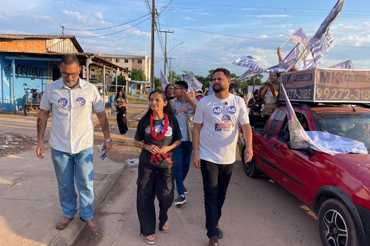 Samuel Costa faz caminhada no Orgulho do Madeira e defende escuta das periferias de Porto Velho