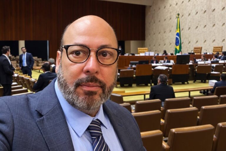 Plebiscito, Referendo e a Soberania Sequestrada, por Helder Riesler de Oliveira