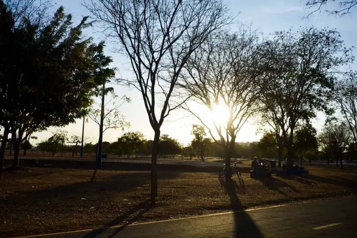 Calor intenso e tempestades marcam previsão do tempo no Brasil nesta quarta-feira