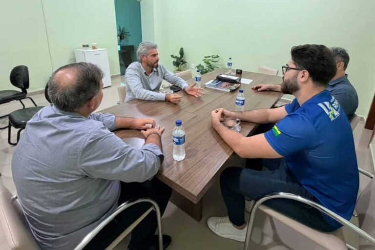 Wiveslando Neiva busca aproximação com auditores fiscais de Rondônia e debate projetos durante visita ao Sindafisco